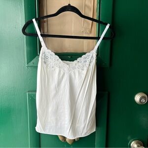 Vintage Vanity Fair lace top size 32